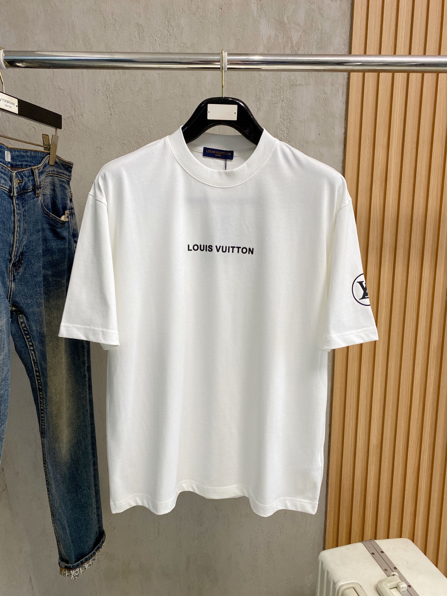 short sleeves